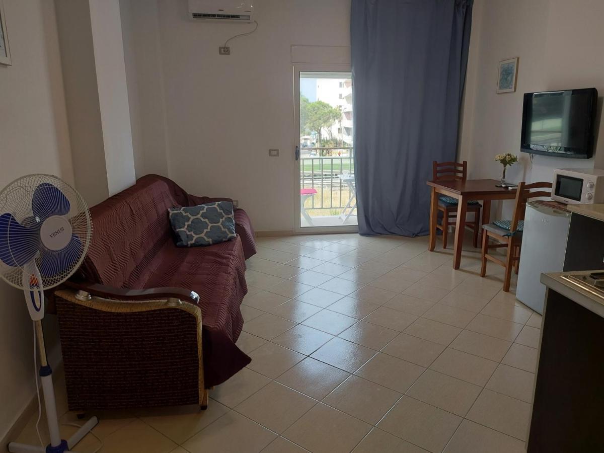 Golden Beach Apartments Драч Екстериор снимка