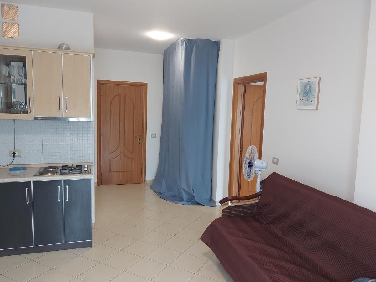 Golden Beach Apartments Драч Екстериор снимка